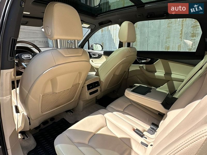Внедорожник / Кроссовер Audi Q7 2017 в Львове