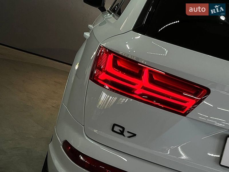 Внедорожник / Кроссовер Audi Q7 2019 в Одессе