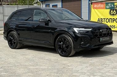 Внедорожник / Кроссовер Audi Q7 2024 в Подольске