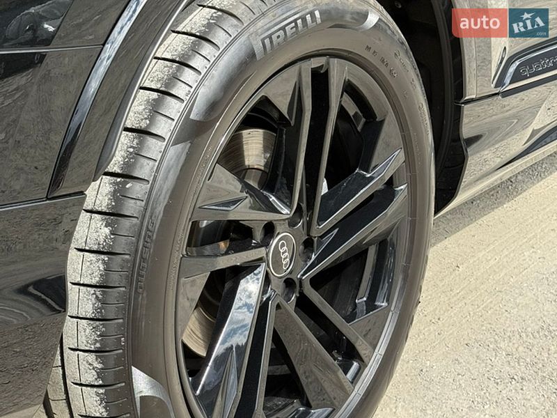 Внедорожник / Кроссовер Audi Q7 2024 в Подольске