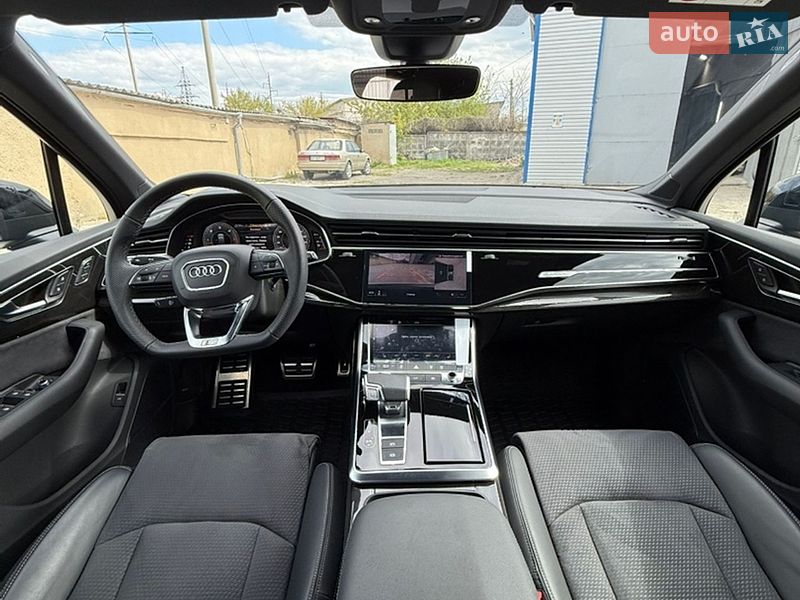 Внедорожник / Кроссовер Audi Q7 2024 в Подольске