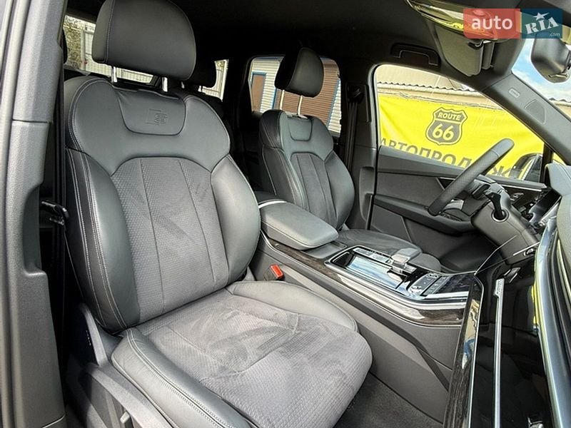 Внедорожник / Кроссовер Audi Q7 2024 в Подольске