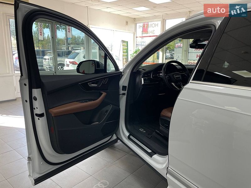 Внедорожник / Кроссовер Audi Q7 2023 в Киеве