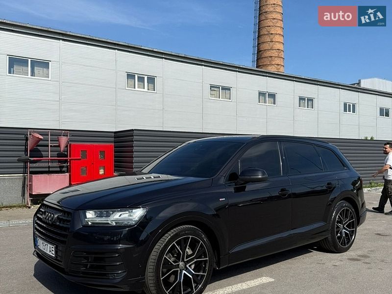 Внедорожник / Кроссовер Audi Q7 2018 в Житомире