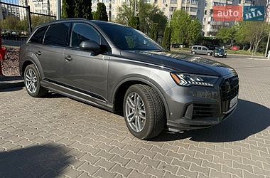 Внедорожник / Кроссовер Audi Q7 2020 в Ровно