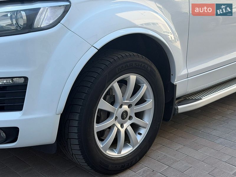 Внедорожник / Кроссовер Audi Q7 2009 в Киеве