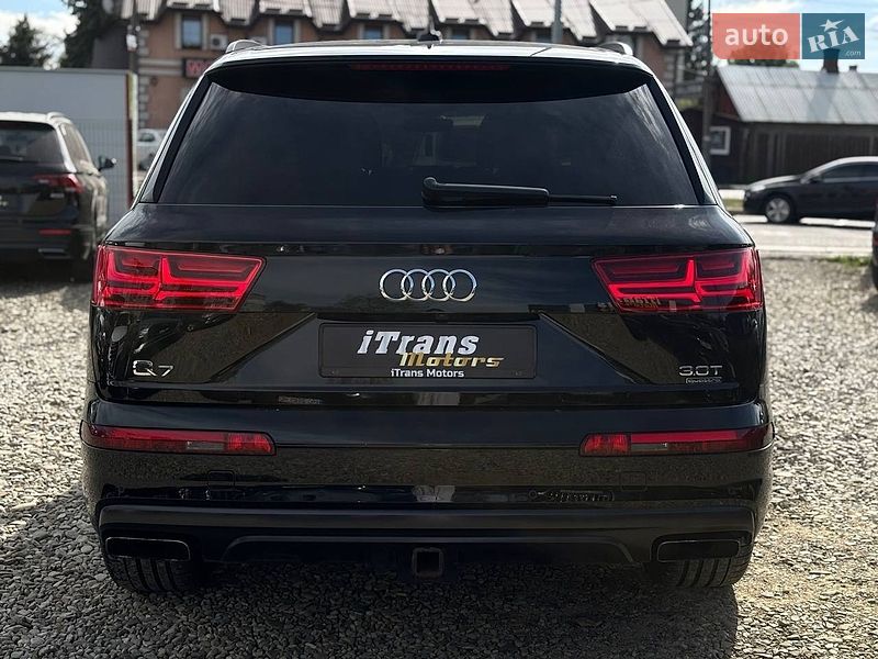 Внедорожник / Кроссовер Audi Q7 2017 в Стрые