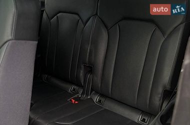 Внедорожник / Кроссовер Audi Q7 2017 в Стрые