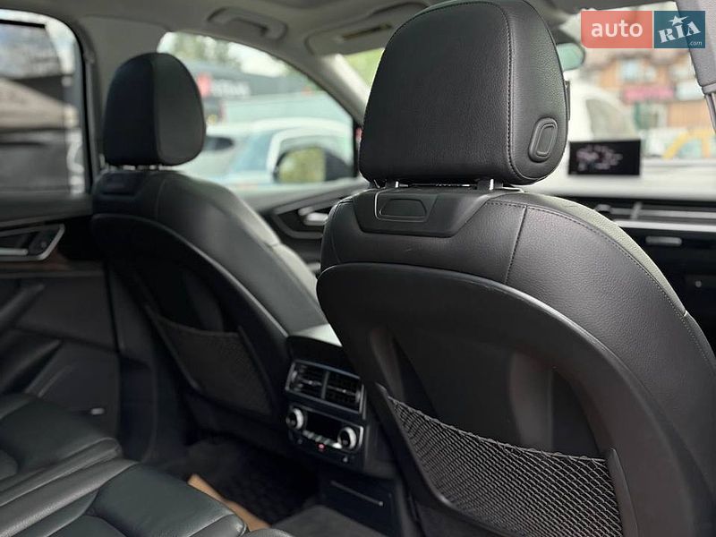 Внедорожник / Кроссовер Audi Q7 2017 в Стрые