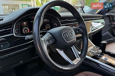 Позашляховик / Кросовер Audi Q7 2020 в Дніпрі