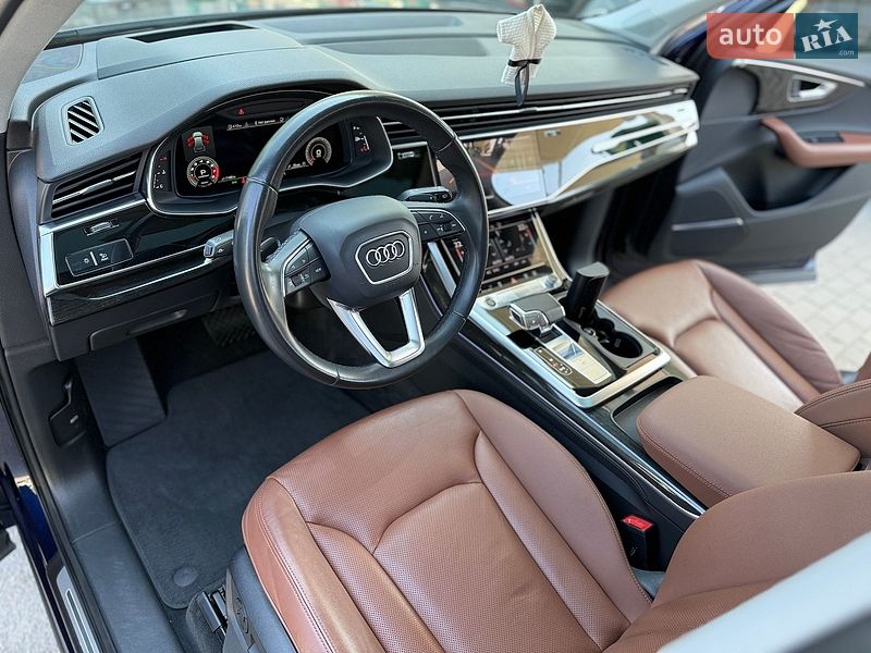 Позашляховик / Кросовер Audi Q7 2020 в Дніпрі