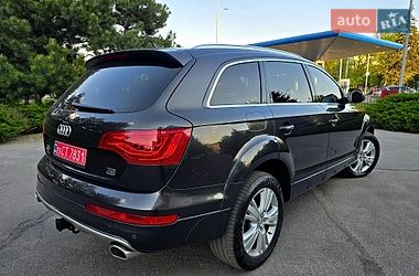 Внедорожник / Кроссовер Audi Q7 2015 в Полтаве