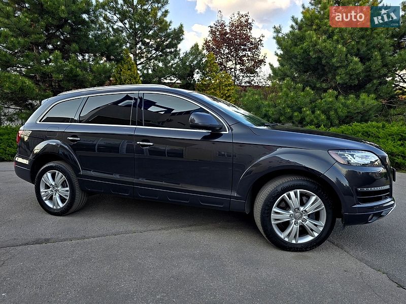 Внедорожник / Кроссовер Audi Q7 2015 в Полтаве