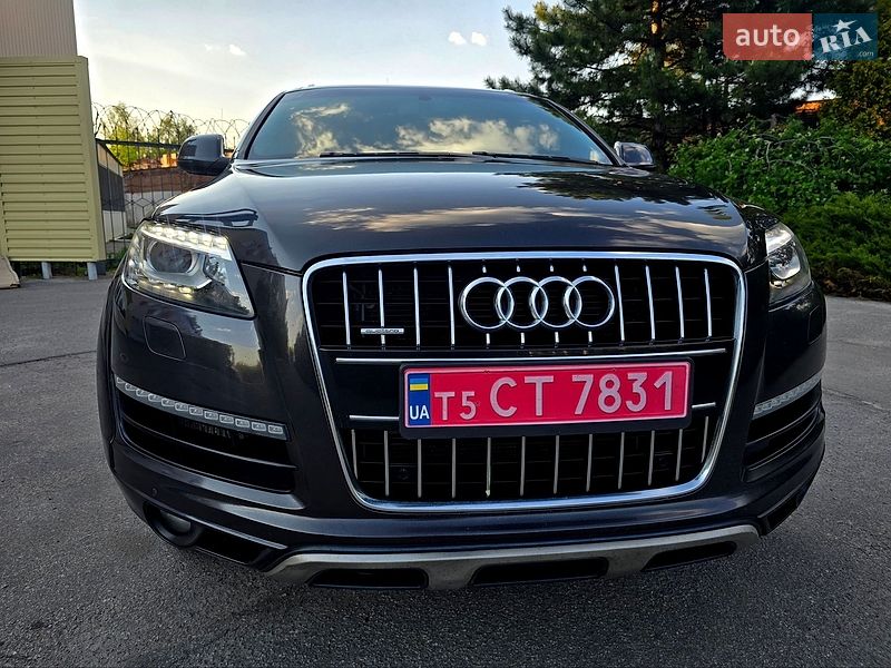 Внедорожник / Кроссовер Audi Q7 2015 в Полтаве
