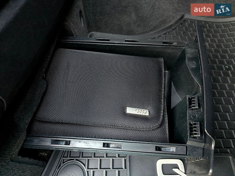 Внедорожник / Кроссовер Audi Q7 2015 в Полтаве