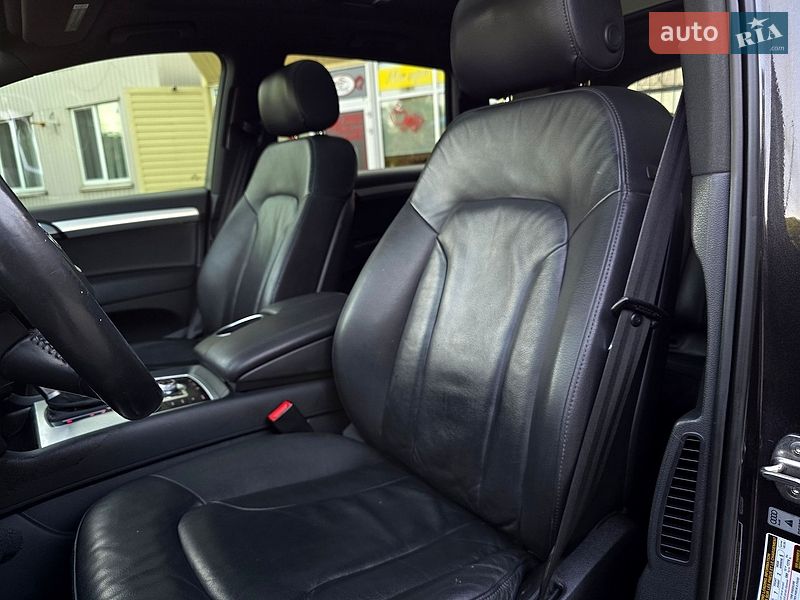 Внедорожник / Кроссовер Audi Q7 2015 в Полтаве