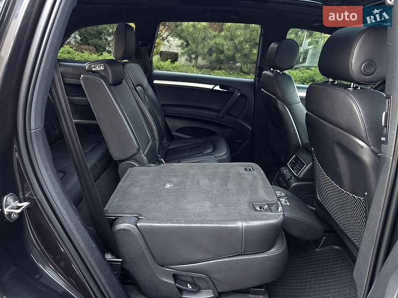 Внедорожник / Кроссовер Audi Q7 2015 в Полтаве