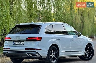 Внедорожник / Кроссовер Audi Q7 2021 в Киеве