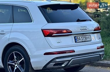Внедорожник / Кроссовер Audi Q7 2021 в Киеве