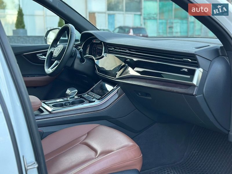 Внедорожник / Кроссовер Audi Q7 2021 в Киеве