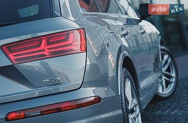 Позашляховик / Кросовер Audi Q7 2017 в Дніпрі