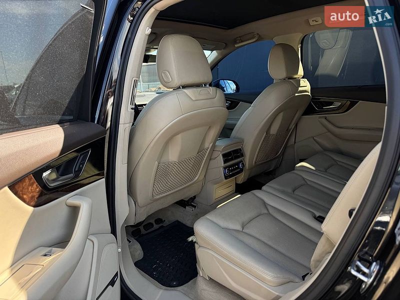 Позашляховик / Кросовер Audi Q7 2017 в Івано-Франківську