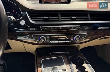 Позашляховик / Кросовер Audi Q7 2017 в Івано-Франківську