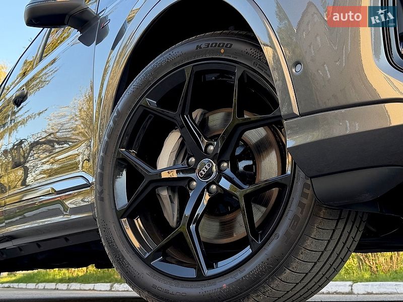 Внедорожник / Кроссовер Audi Q7 2023 в Виннице