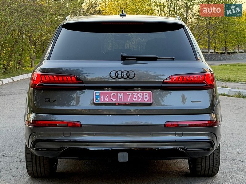 Внедорожник / Кроссовер Audi Q7 2023 в Виннице