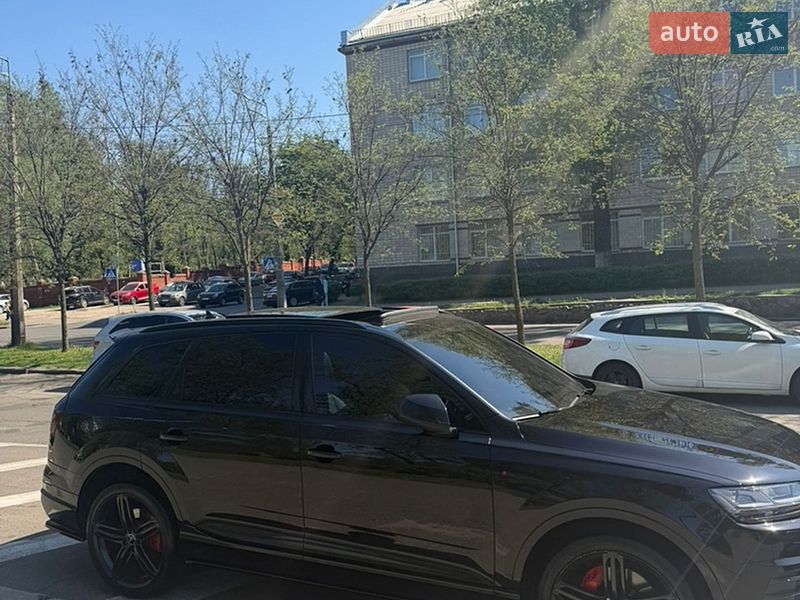 Внедорожник / Кроссовер Audi Q7 2018 в Киеве