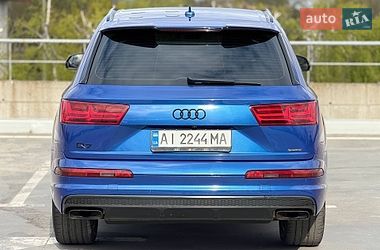 Позашляховик / Кросовер Audi Q7 2016 в Києві