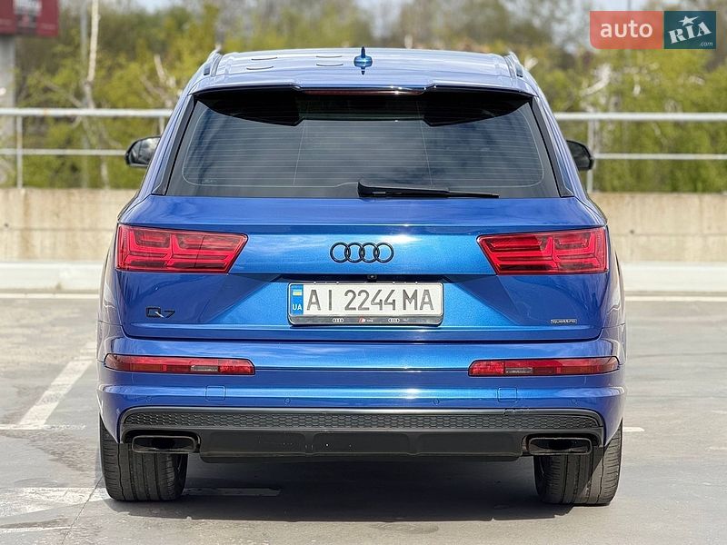 Позашляховик / Кросовер Audi Q7 2016 в Києві