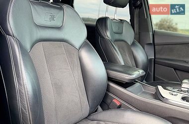 Позашляховик / Кросовер Audi Q7 2016 в Києві