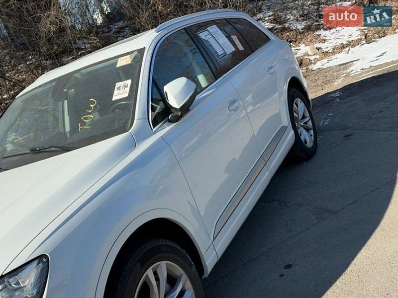 Внедорожник / Кроссовер Audi Q7 2019 в Одессе