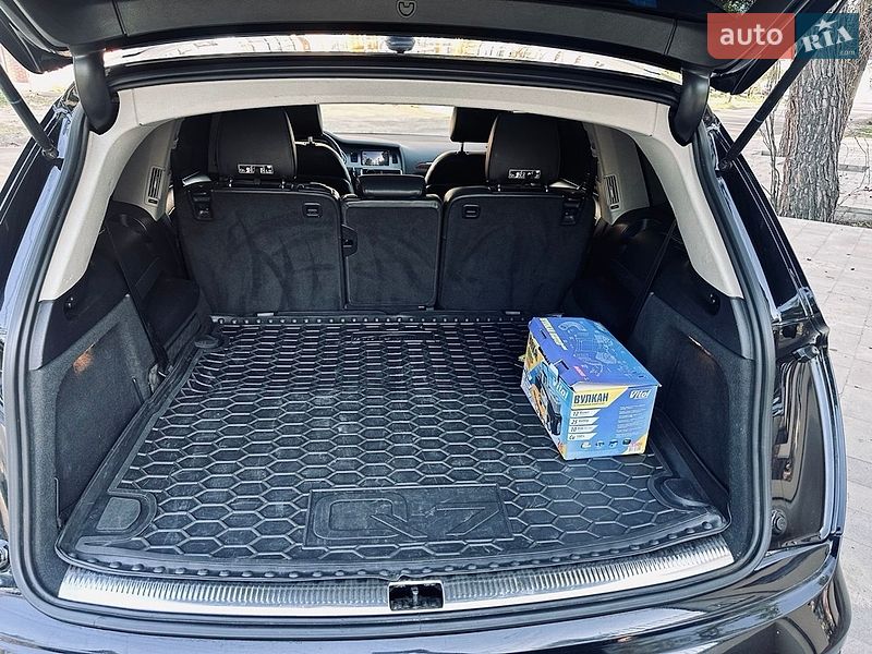 Позашляховик / Кросовер Audi Q7 2012 в Бучі