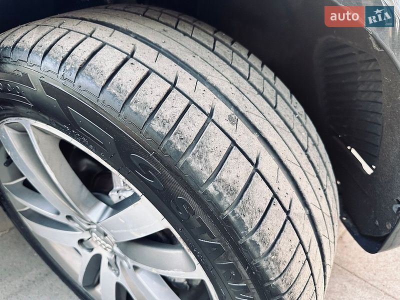 Позашляховик / Кросовер Audi Q7 2012 в Бучі