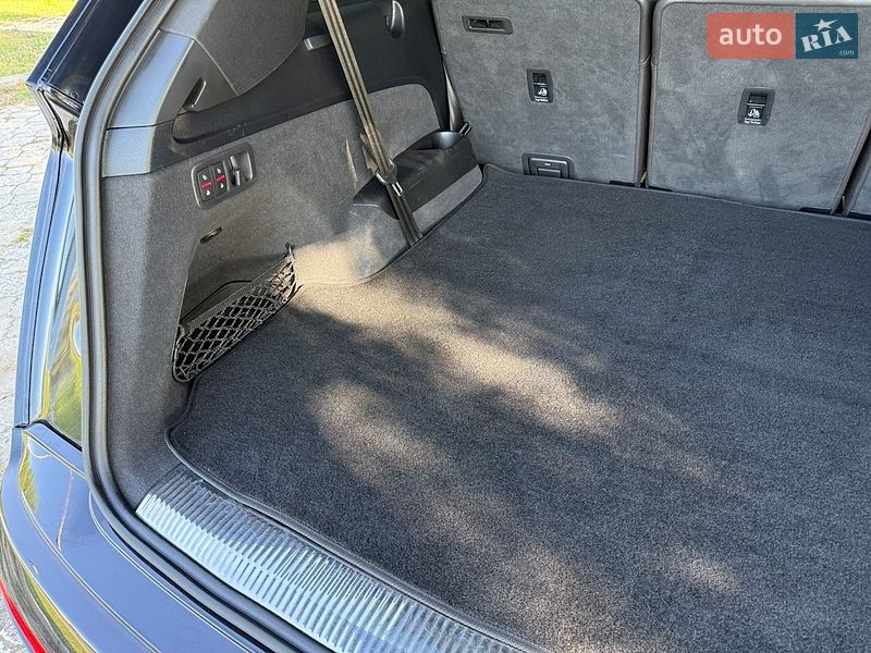 Внедорожник / Кроссовер Audi Q7 2017 в Харькове