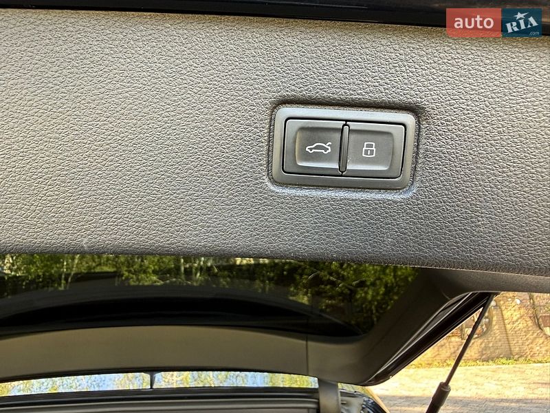 Внедорожник / Кроссовер Audi Q7 2017 в Харькове