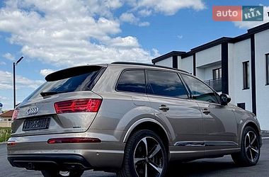 Внедорожник / Кроссовер Audi Q7 2019 в Тячеве