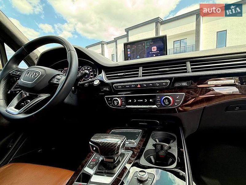 Внедорожник / Кроссовер Audi Q7 2019 в Тячеве