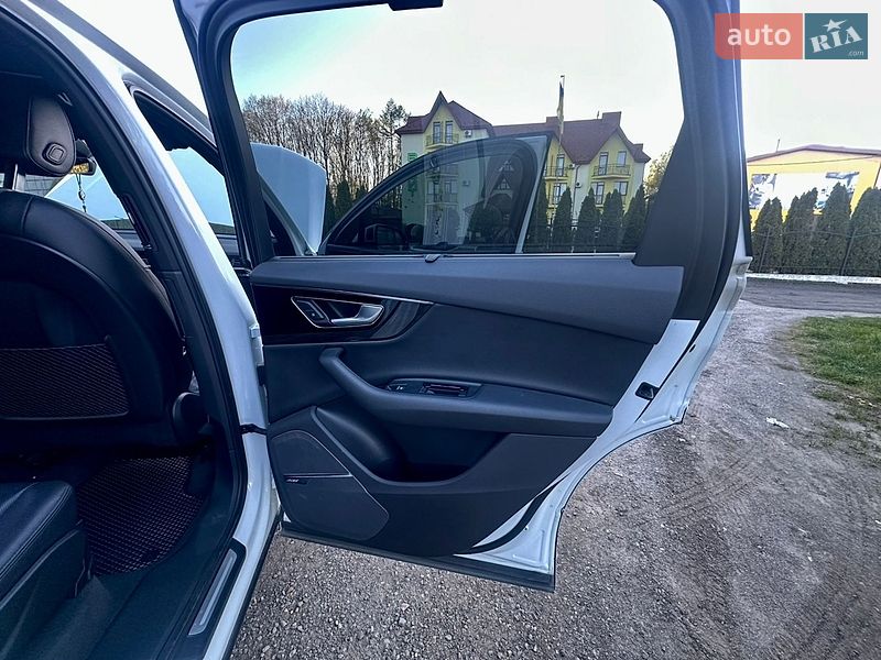 Внедорожник / Кроссовер Audi Q7 2018 в Трускавце