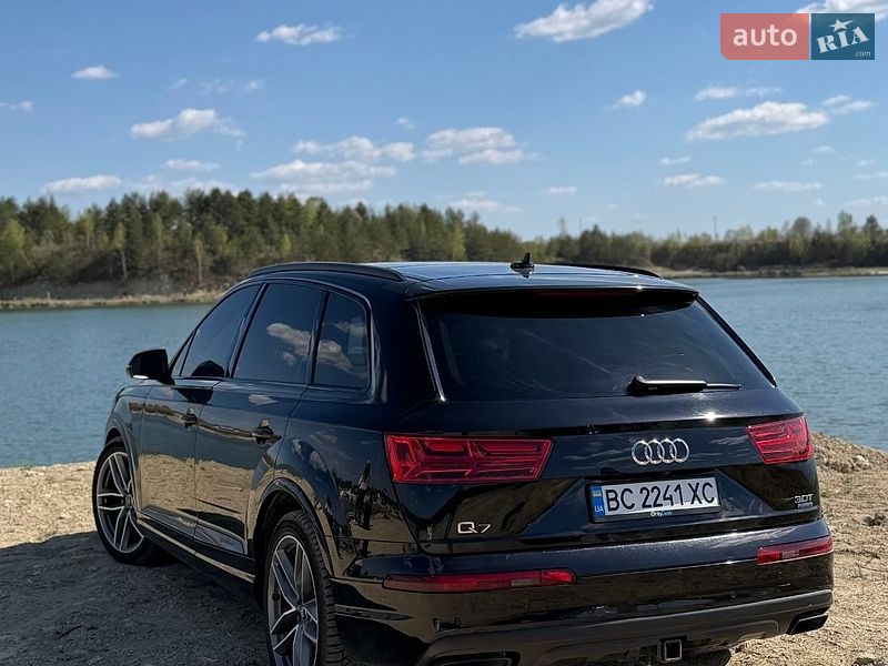 Внедорожник / Кроссовер Audi Q7 2017 в Львове