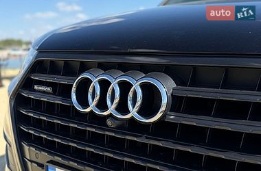Внедорожник / Кроссовер Audi Q7 2017 в Львове