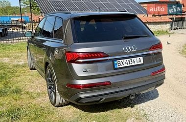 Внедорожник / Кроссовер Audi Q7 2020 в Каменец-Подольском