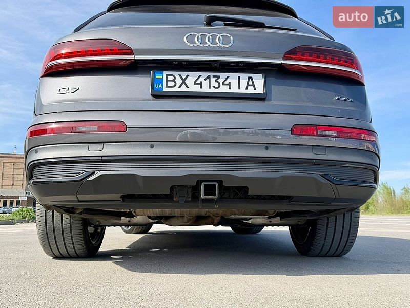 Внедорожник / Кроссовер Audi Q7 2020 в Каменец-Подольском