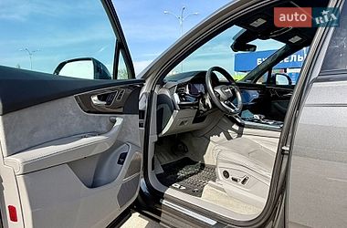Внедорожник / Кроссовер Audi Q7 2020 в Каменец-Подольском