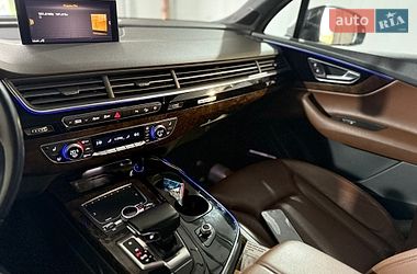 Внедорожник / Кроссовер Audi Q7 2017 в Моршине