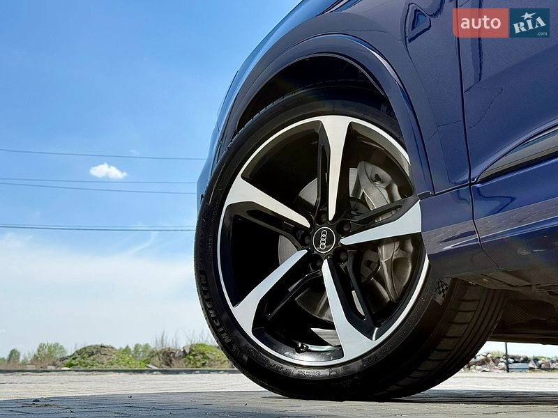 Внедорожник / Кроссовер Audi Q7 2020 в Броварах