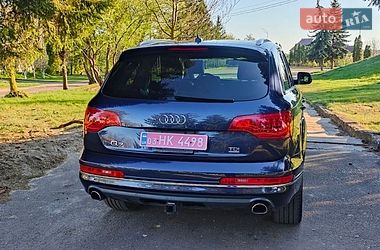 Внедорожник / Кроссовер Audi Q7 2014 в Дубно