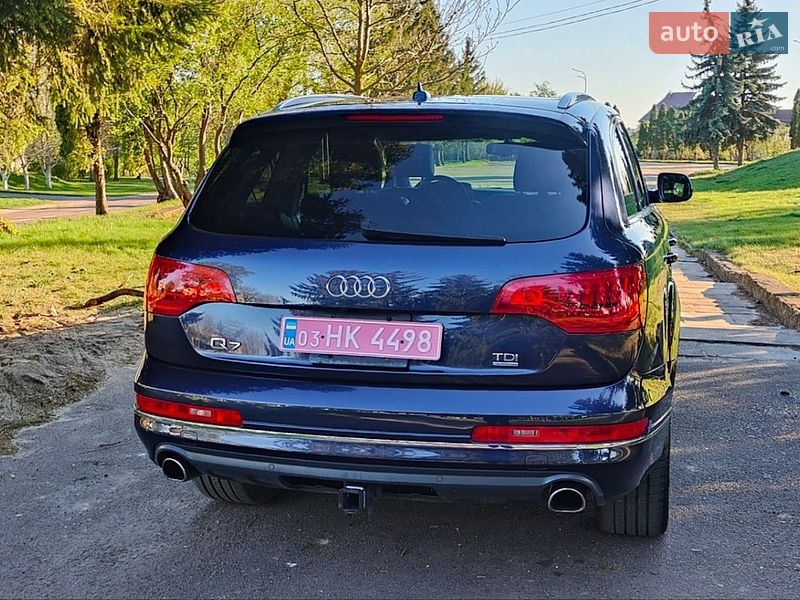 Внедорожник / Кроссовер Audi Q7 2014 в Дубно